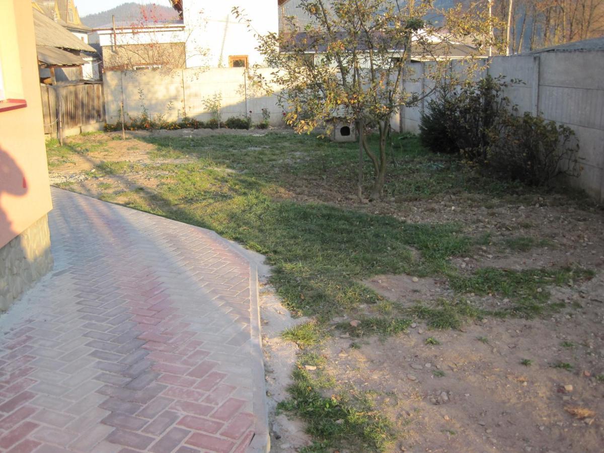 Domashnya Oselya Apartman Verhovina Kültér fotó